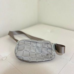 Lululemon Everywhere Belt Bag 1L